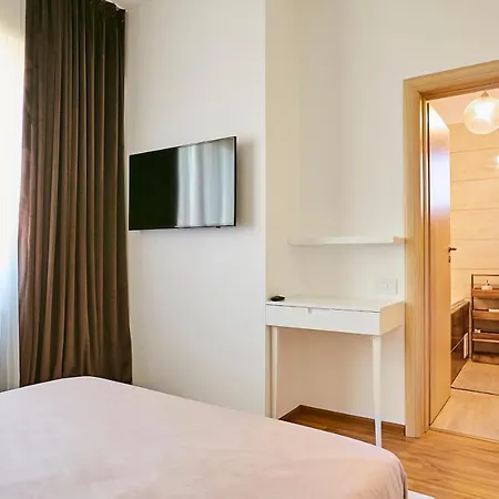 Apartament Elevate - Free Underground Parking & The View *