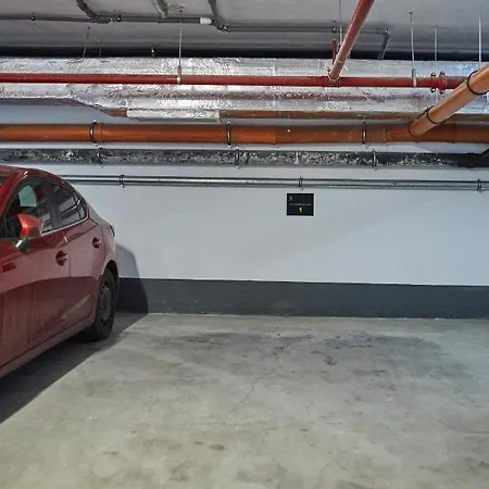 Elevate - Free Underground Parking & The View